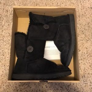 One button women’s black Uggs